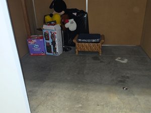10 x 10 storage unit in Beaverton, OR