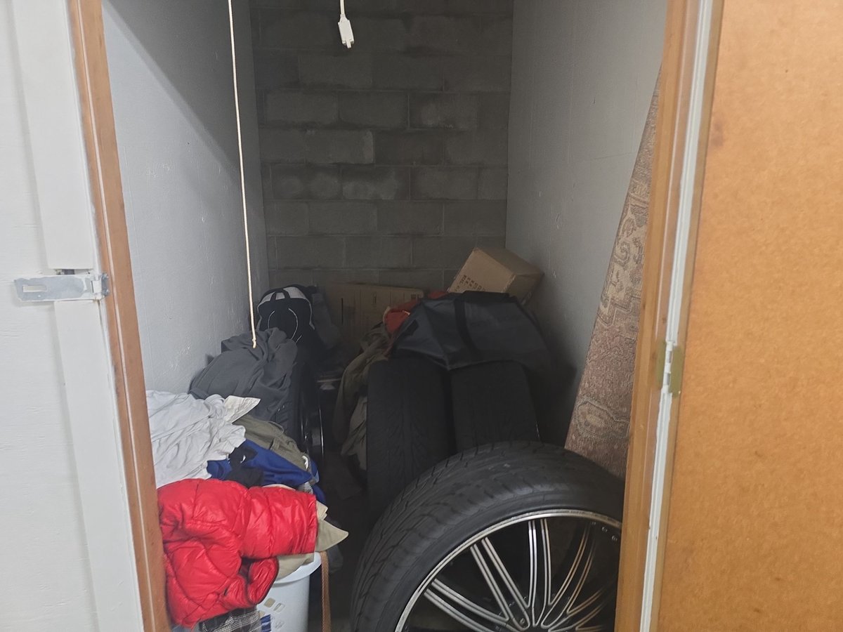 5 x 8 storage unit in Dayton, OH