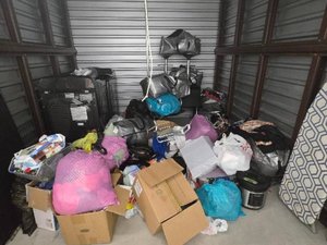 10 x 10 storage unit in Savannah, GA