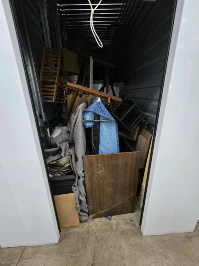 5 x 15 storage unit in Venice, CA