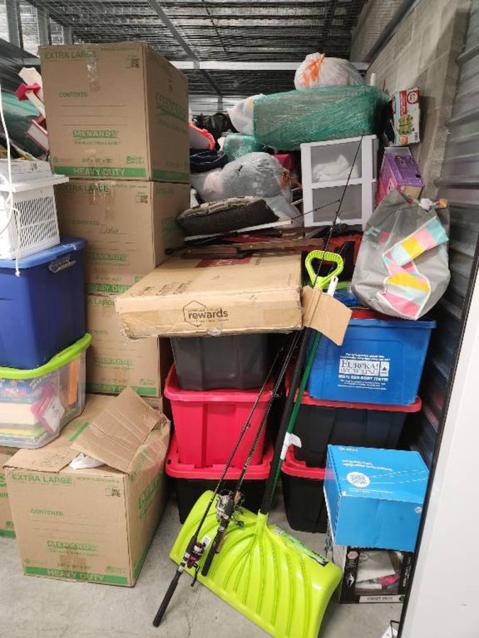10 x 15 storage unit in Roseville, MN