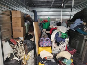 10 x 10 storage unit in Roseville, MN