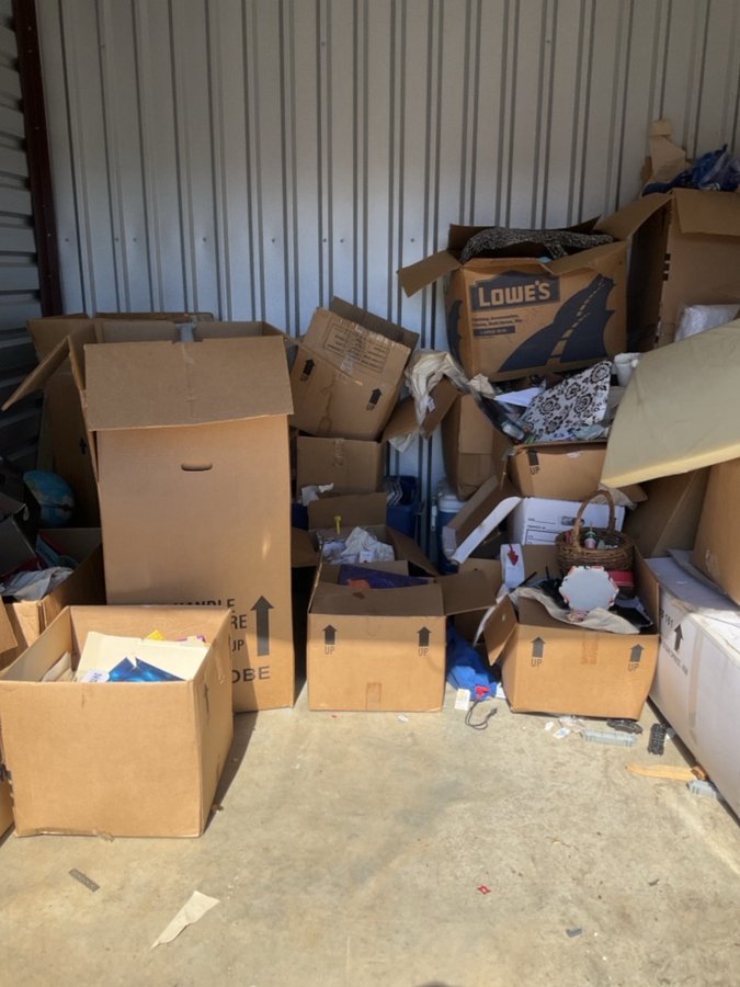 10 x 10 storage unit in Huntsville, AL