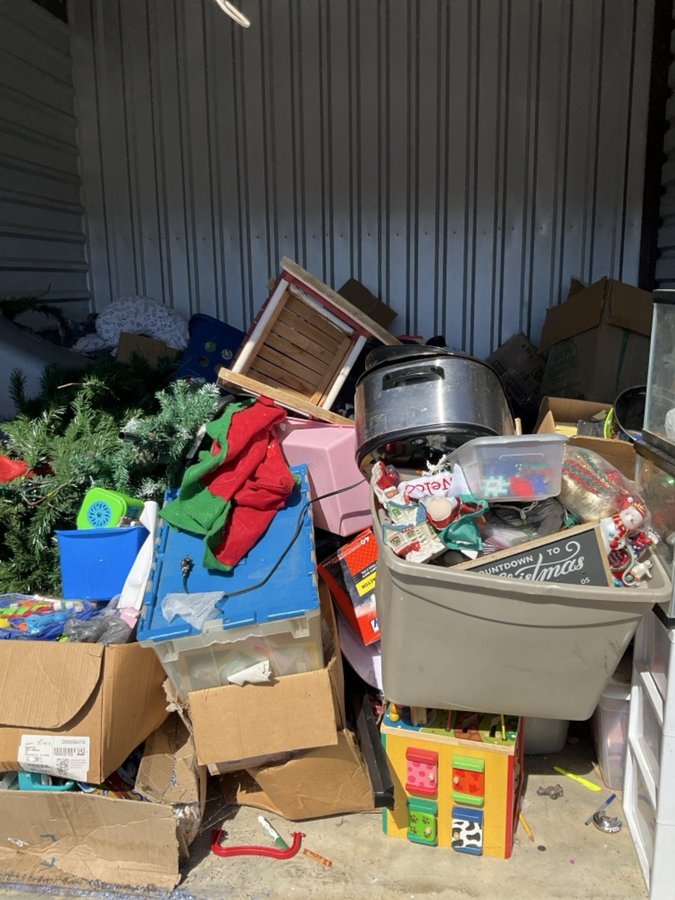 10 x 10 storage unit in Huntsville, AL