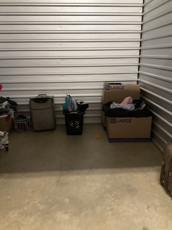 10 x 10 storage unit in Huntsville, AL