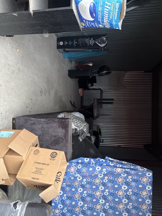 10 x 20 storage unit in Lansing, IL