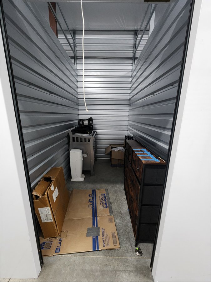 5 x 10 storage unit in Fayetteville, NC