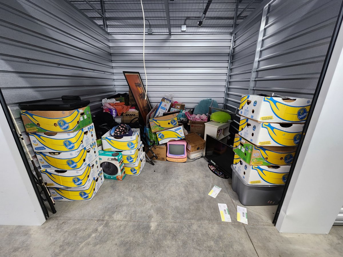 10 x 10 storage unit in Fayetteville, NC