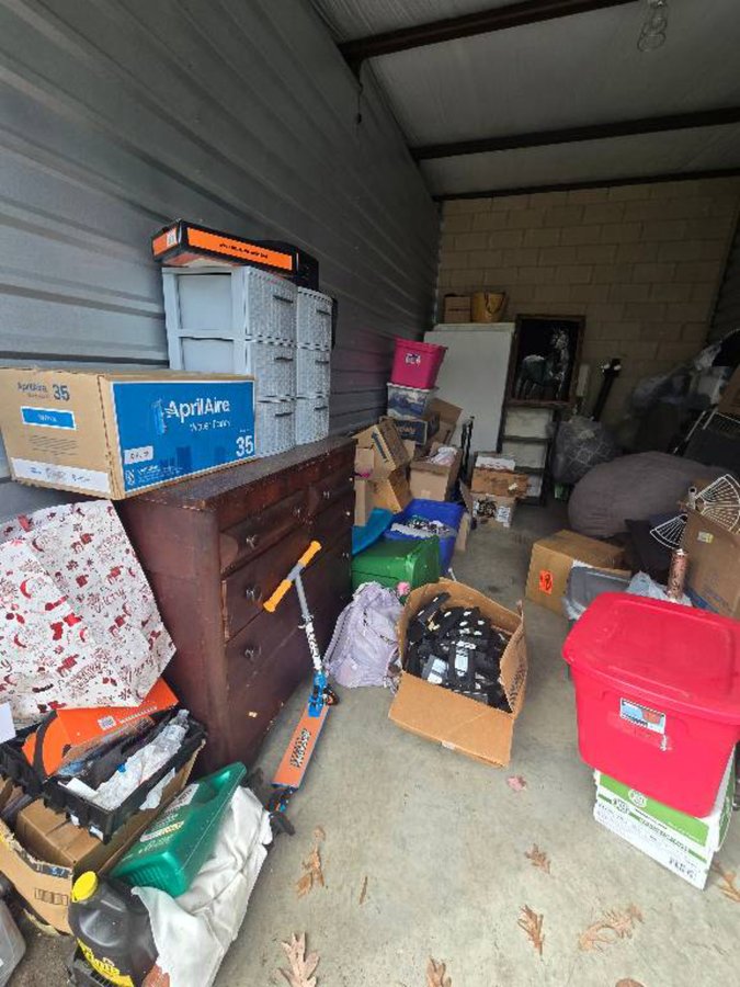 10 x 20 storage unit in Fredericksburg, VA