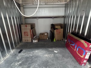 10 x 11 storage unit in Philadelphia, PA