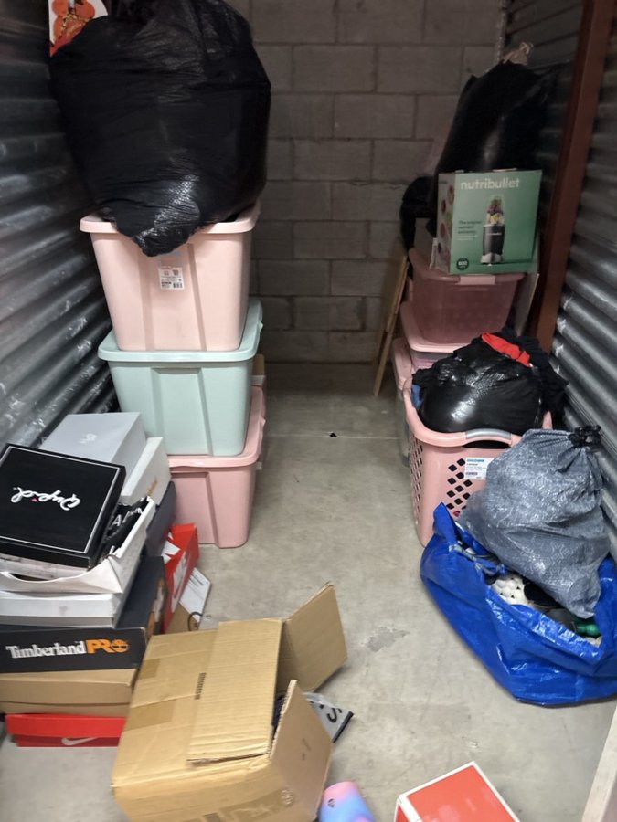 5 x 10 storage unit in Lansing, IL