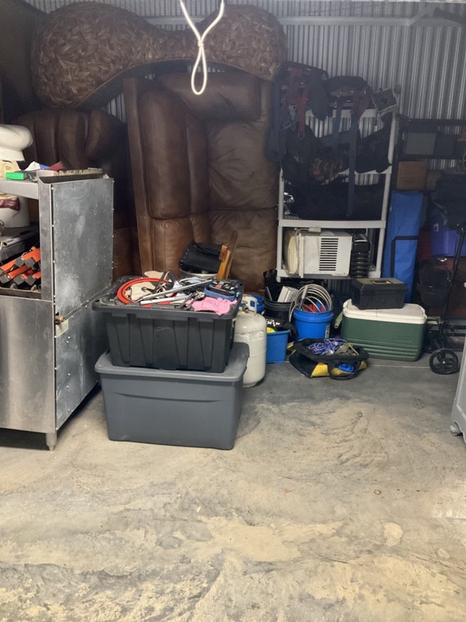 10 x 30 storage unit in Louisville, KY