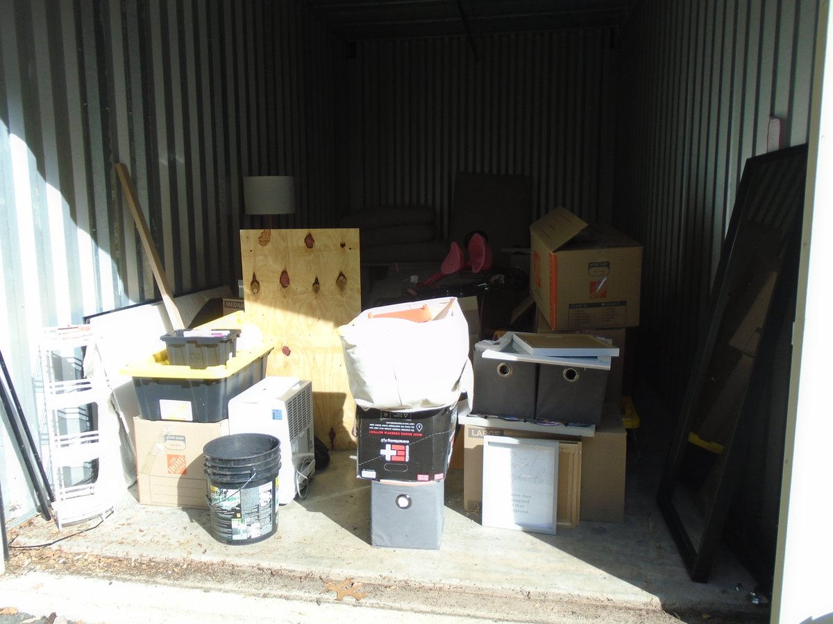 10 x 20 storage unit in Hamden, CT