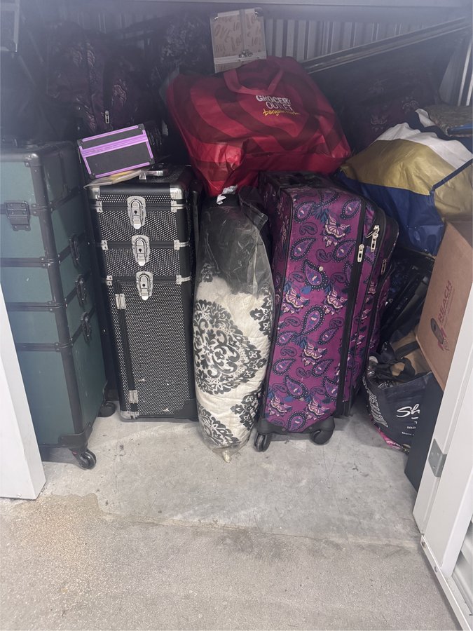 4 x 5 storage unit in Philadelphia, PA