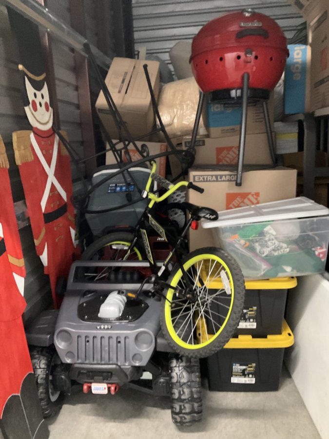10 x 15 storage unit in Louisville, KY