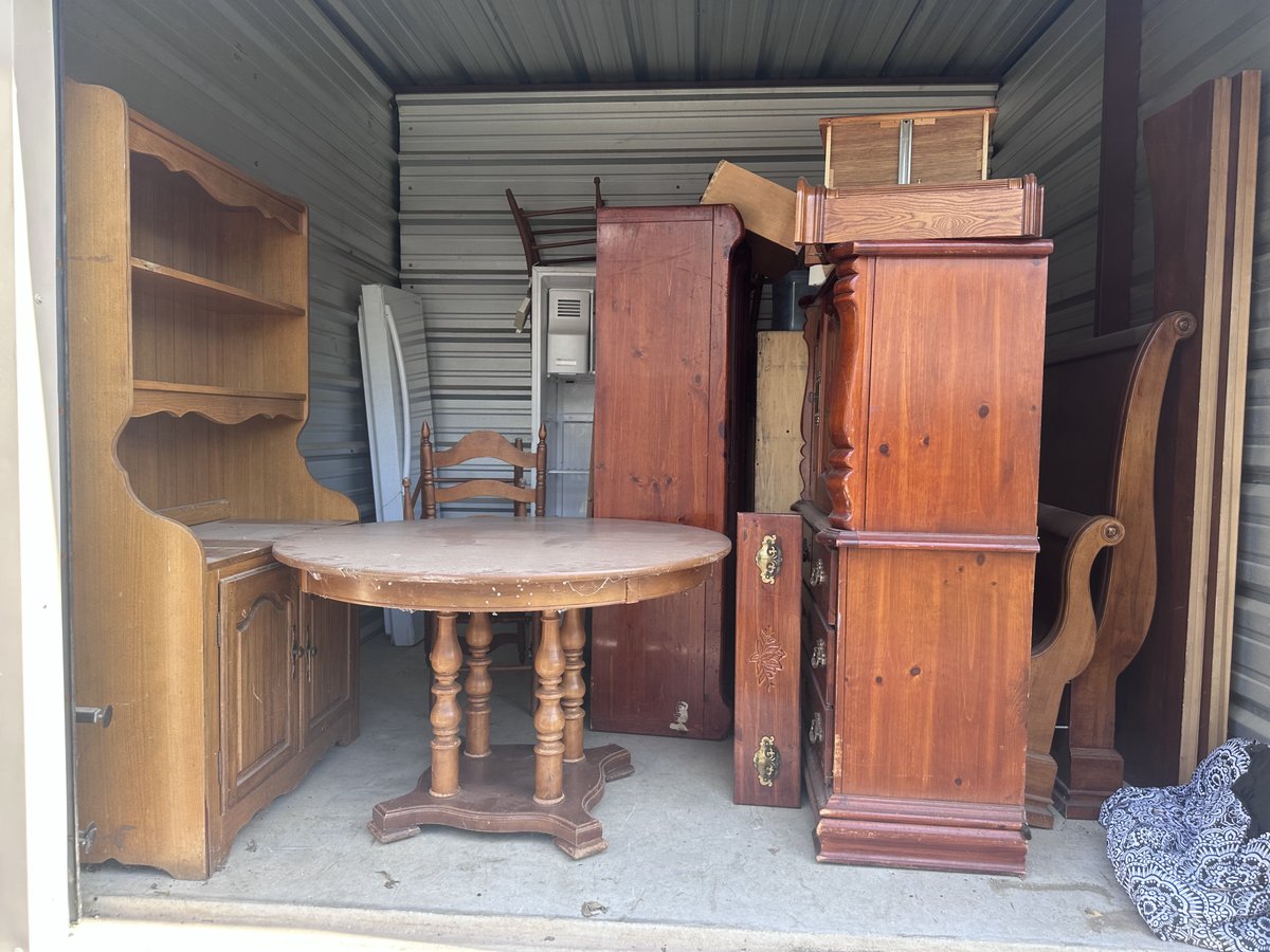 10 x 10 storage unit in Canyon Lake, TX