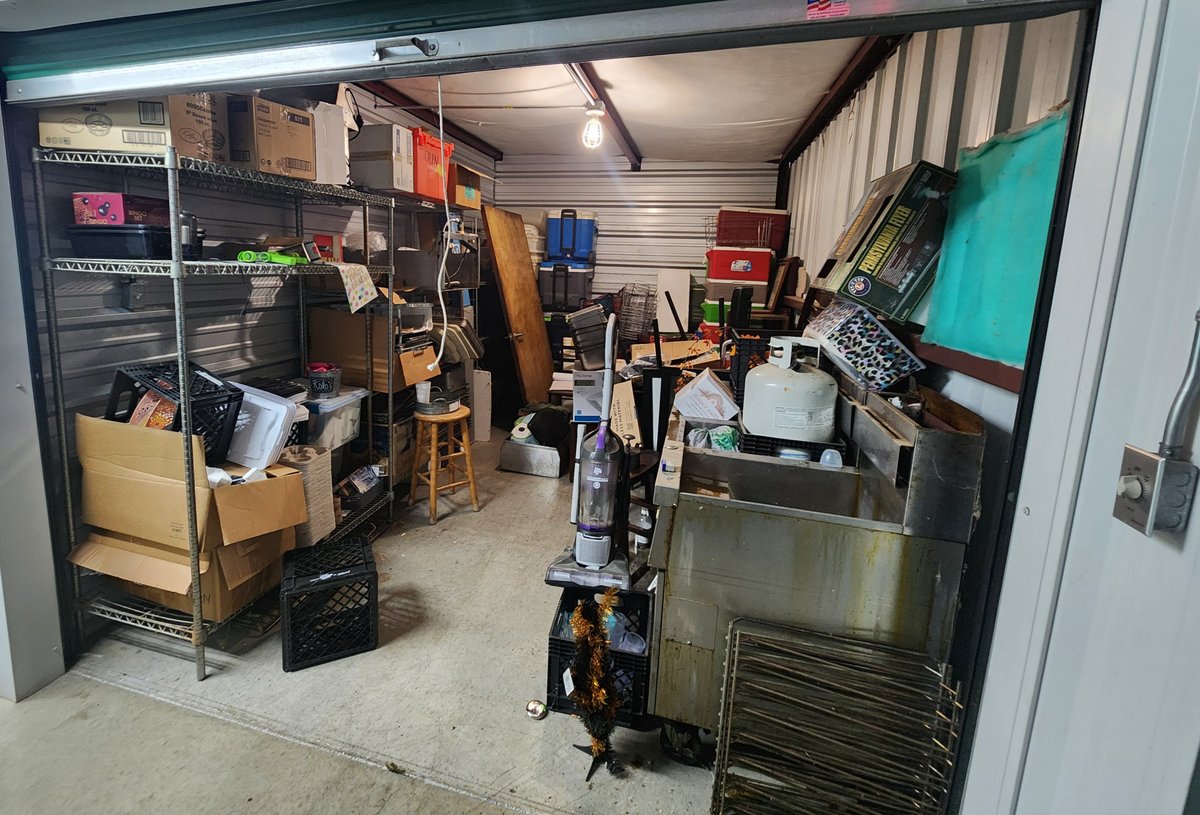 10 x 15 storage unit in Huntsville, AL