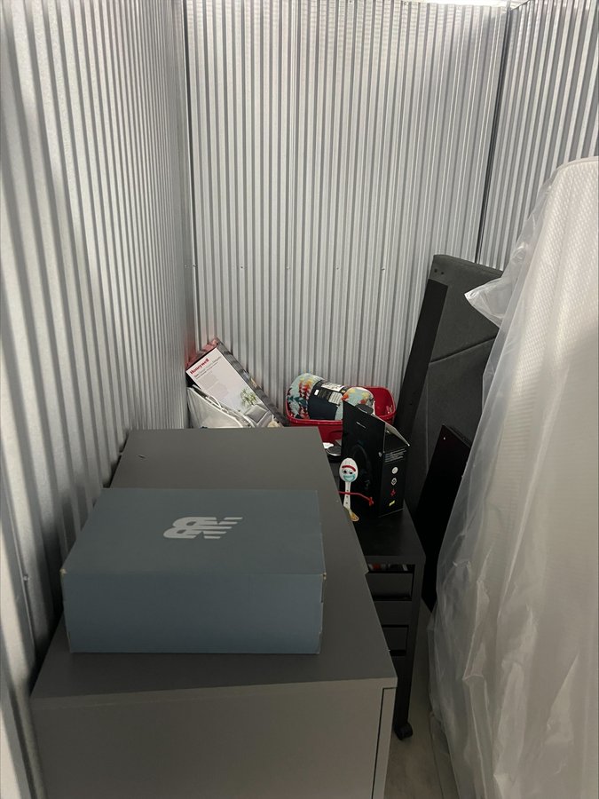 5 x 10 storage unit in San Jose, CA