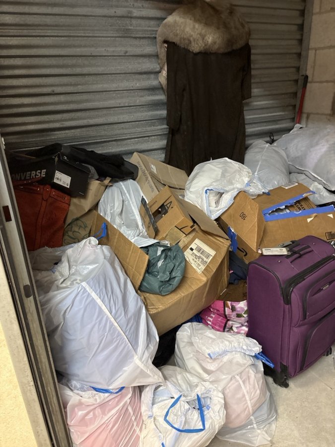 7 x 10 storage unit in Lansing, IL