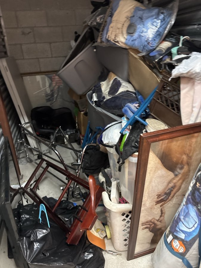5 x 10 storage unit in Lansing, IL