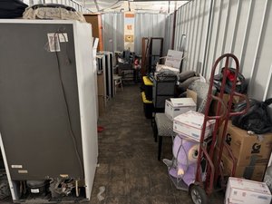 10 x 22 storage unit in Anaheim, CA