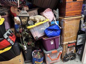 10 x 10 storage unit in Orange, CA