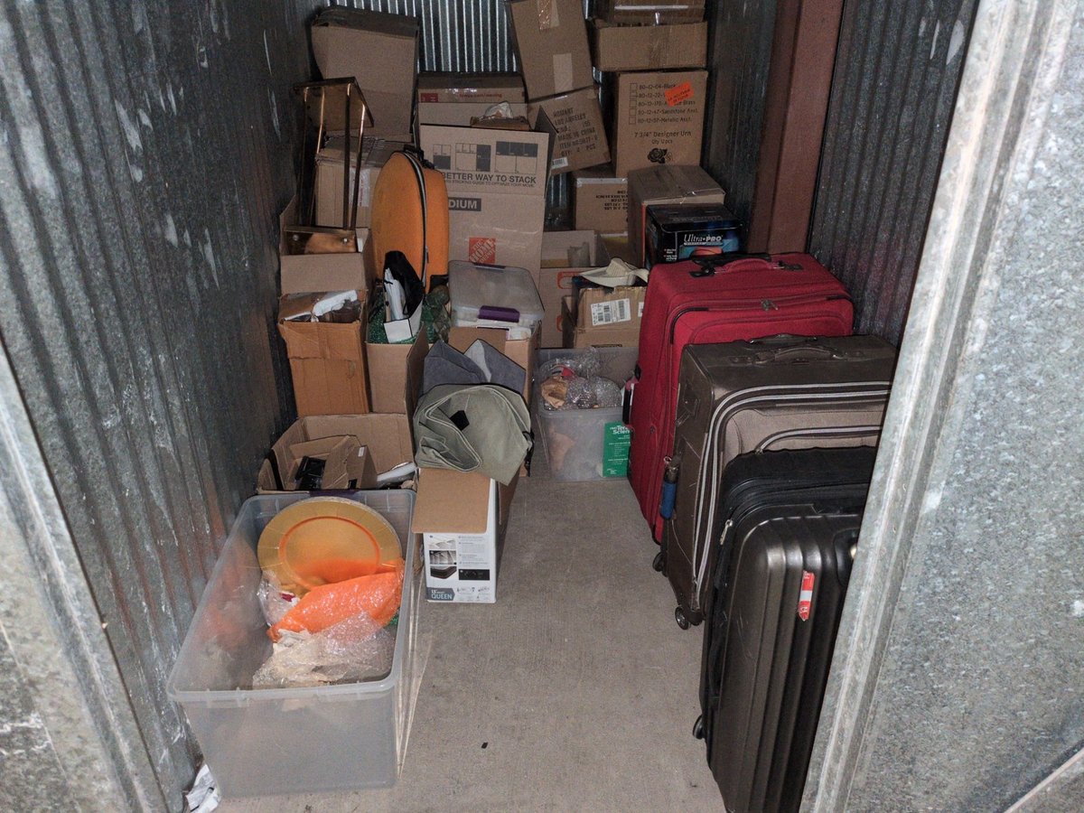 5 x 10 storage unit in Lansing, IL