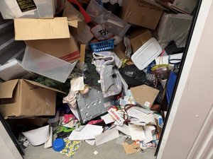 10 x 5 storage unit in Orange, CA