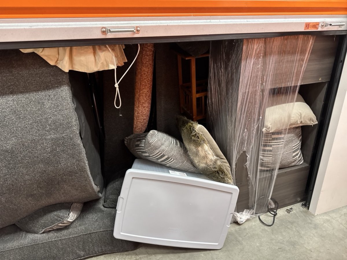 10 x 15 storage unit in Orange, CA