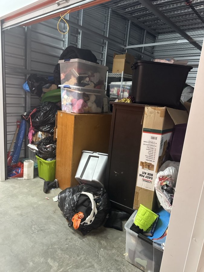 10 x 15 storage unit in Orange, CA