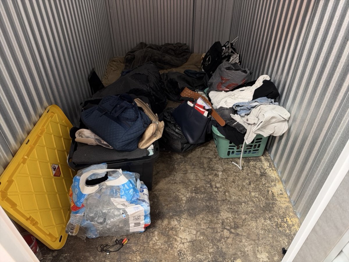 5 x 10 storage unit in Anaheim, CA