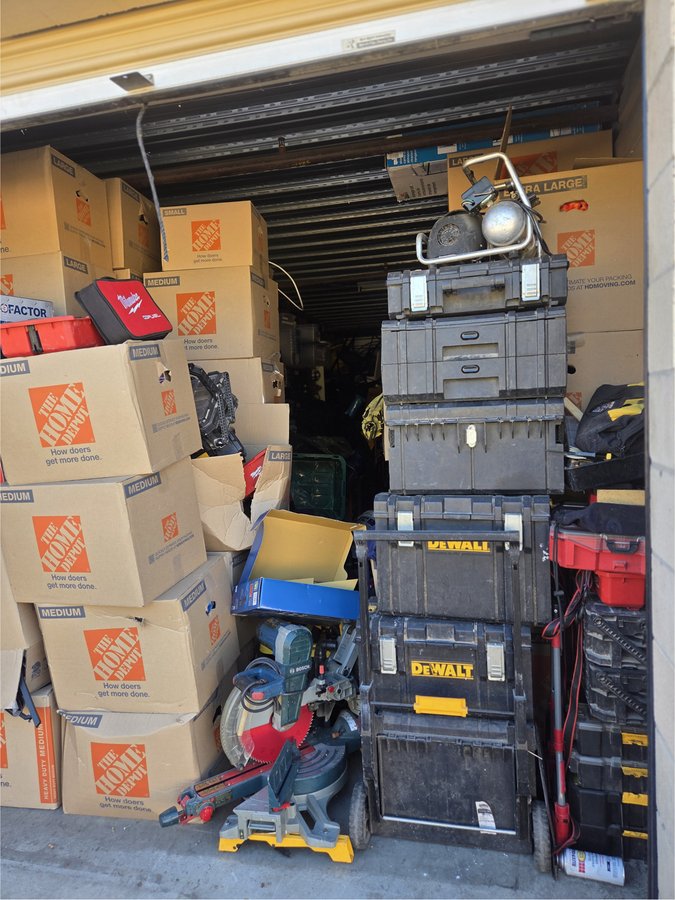 10 x 30 storage unit in La Mesa, CA