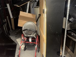10 x 30 storage unit in Eastpointe, MI