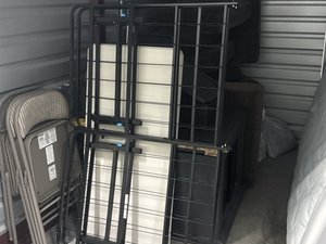 10 x 10 storage unit in Eastpointe, MI
