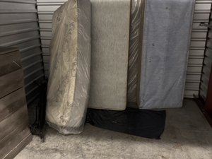 10 x 10 storage unit in Eastpointe, MI