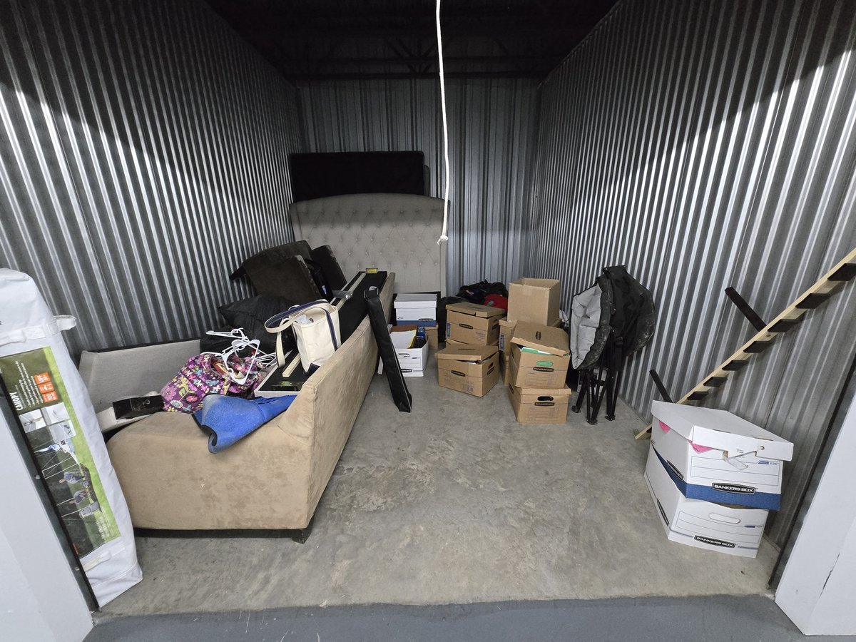 10 x 15 storage unit in Antioch, TN