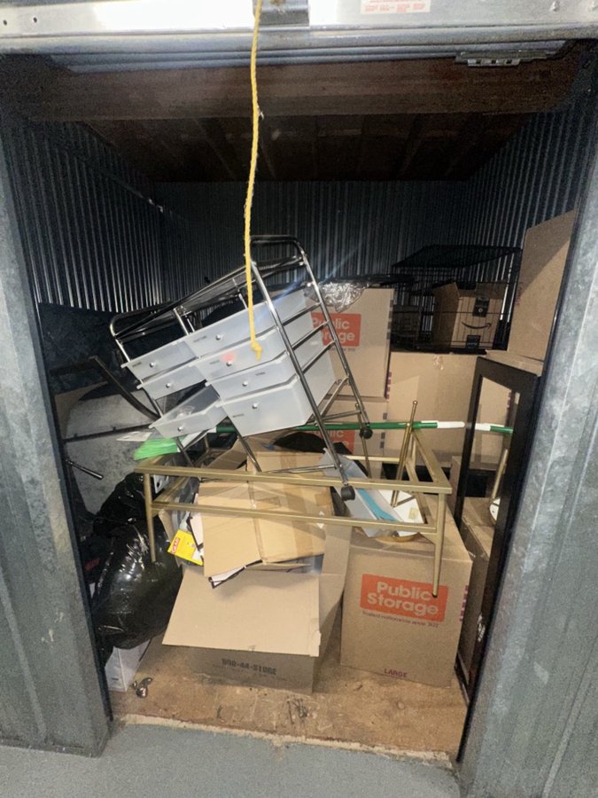 10 x 10 storage unit in North Hollywood, CA