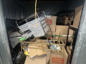 10 x 10 storage unit in North Hollywood, CA