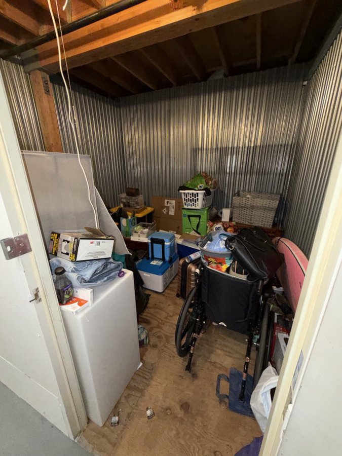 10 x 10 storage unit in North Hollywood, CA