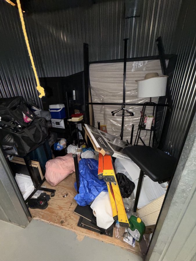 7 x 10 storage unit in North Hollywood, CA