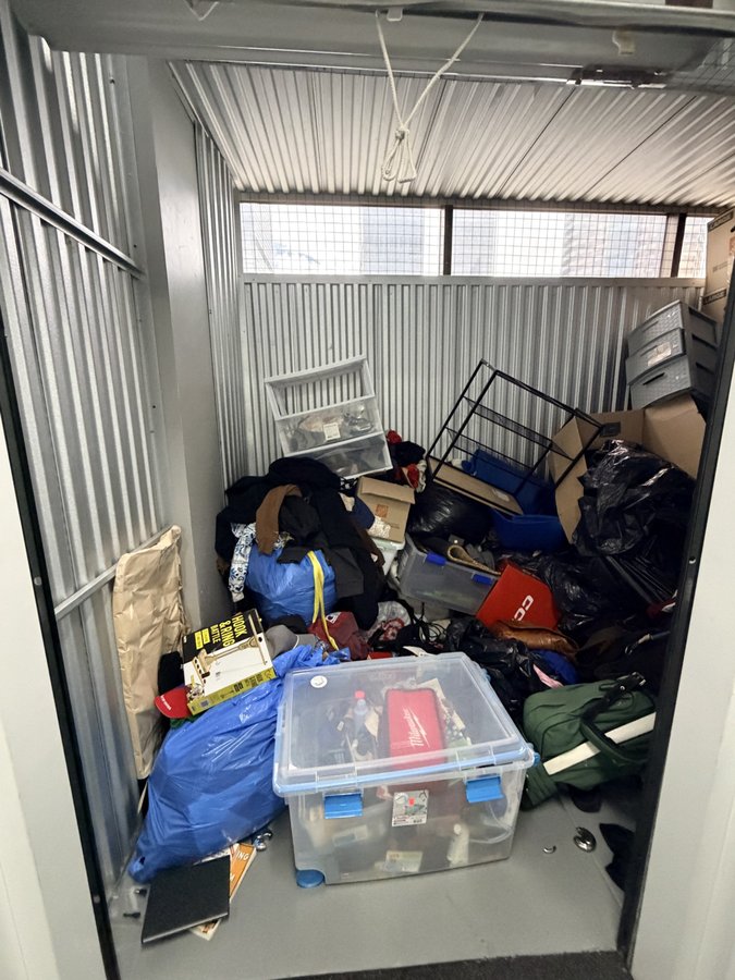 6 x 12 storage unit in Los Angeles, CA