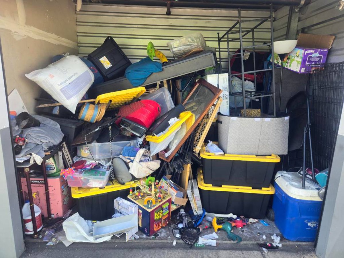 7 x 10 storage unit in Stockton, CA