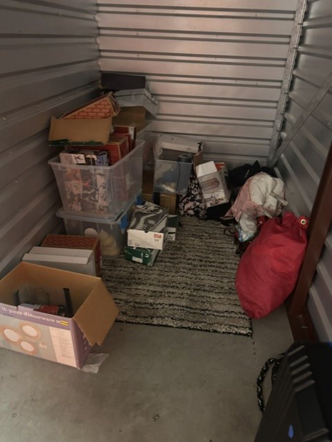 5 x 10 storage unit in Los Angeles, CA