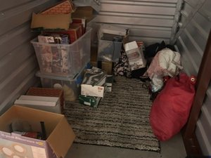 5 x 10 storage unit in Los Angeles, CA