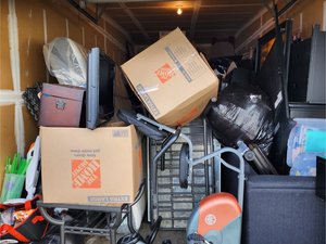 10 x 25 storage unit in Chehalis, WA