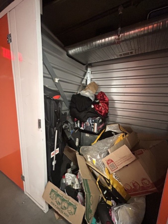 5 x 5 storage unit in Los Angeles, CA