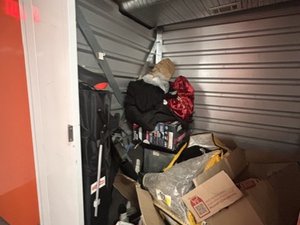 5 x 5 storage unit in Los Angeles, CA