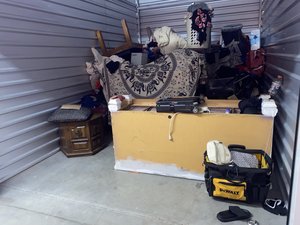 10 x 15 storage unit in Phoenix, AZ