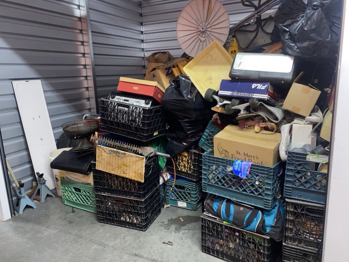 10 x 10 storage unit in Phoenix, AZ