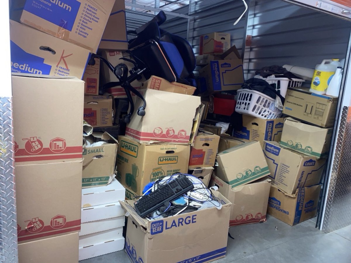 10 x 15 storage unit in Phoenix, AZ